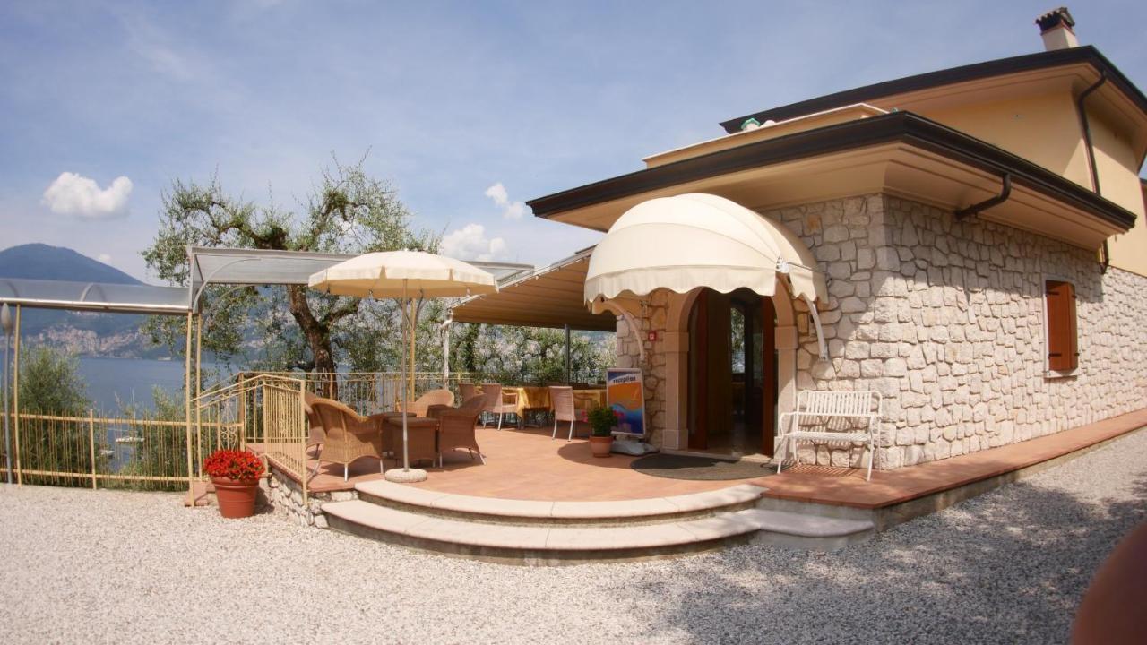 אסנצה די ברנצונה Residence Casa Maria מראה חיצוני תמונה