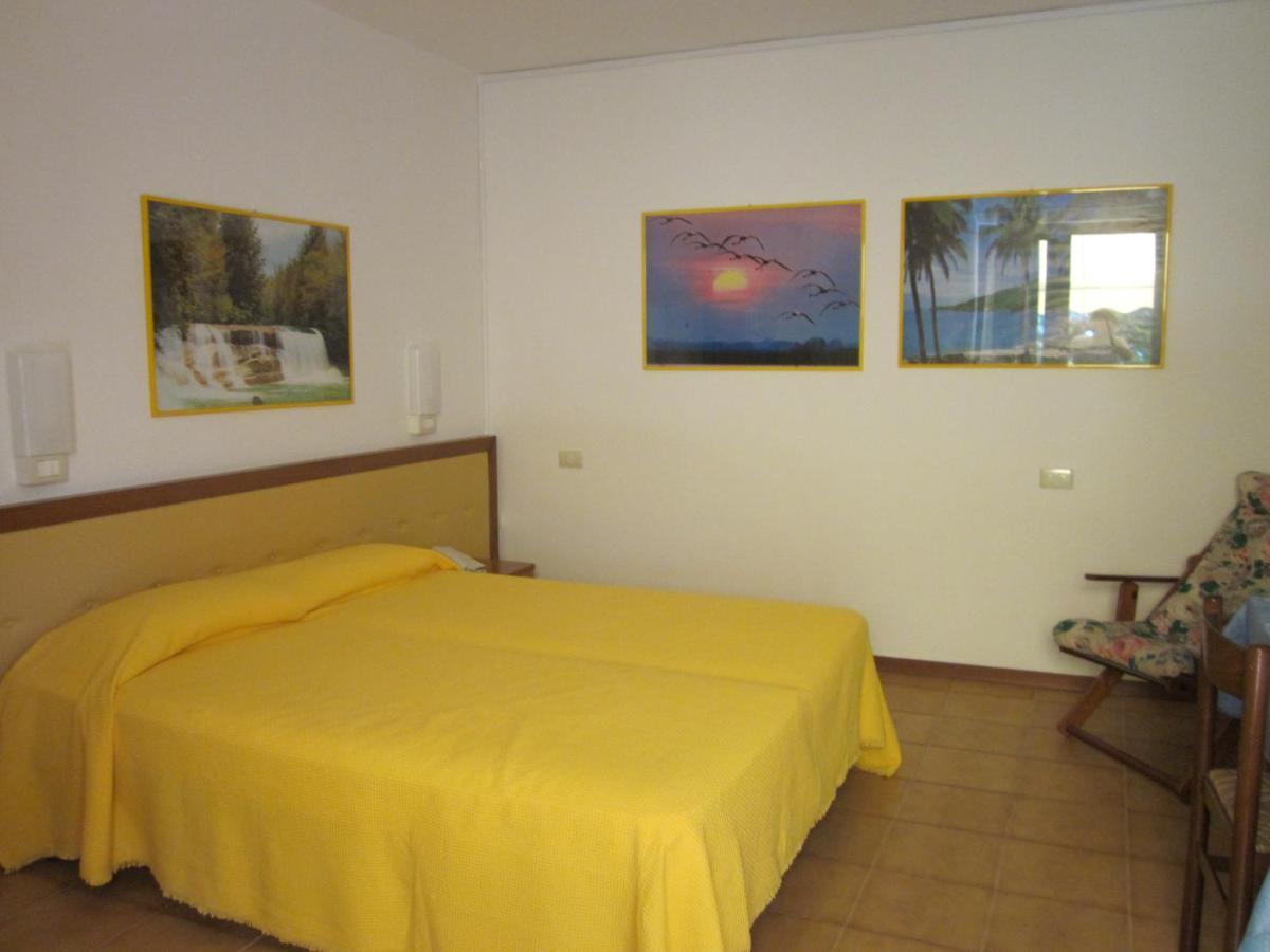 אסנצה די ברנצונה Residence Casa Maria מראה חיצוני תמונה