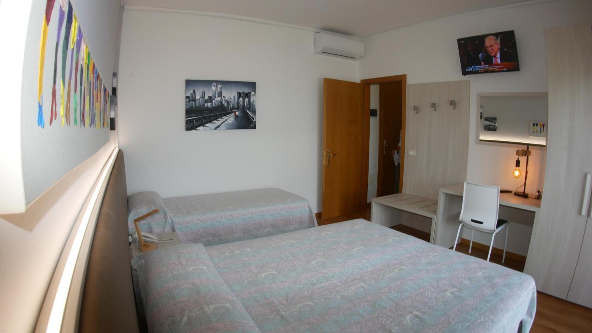 אסנצה די ברנצונה Residence Casa Maria מראה חיצוני תמונה